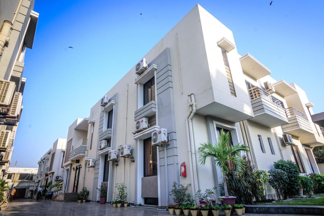 Lokal Rooms X Shahrah-E-Faisal Karachi Exterior foto